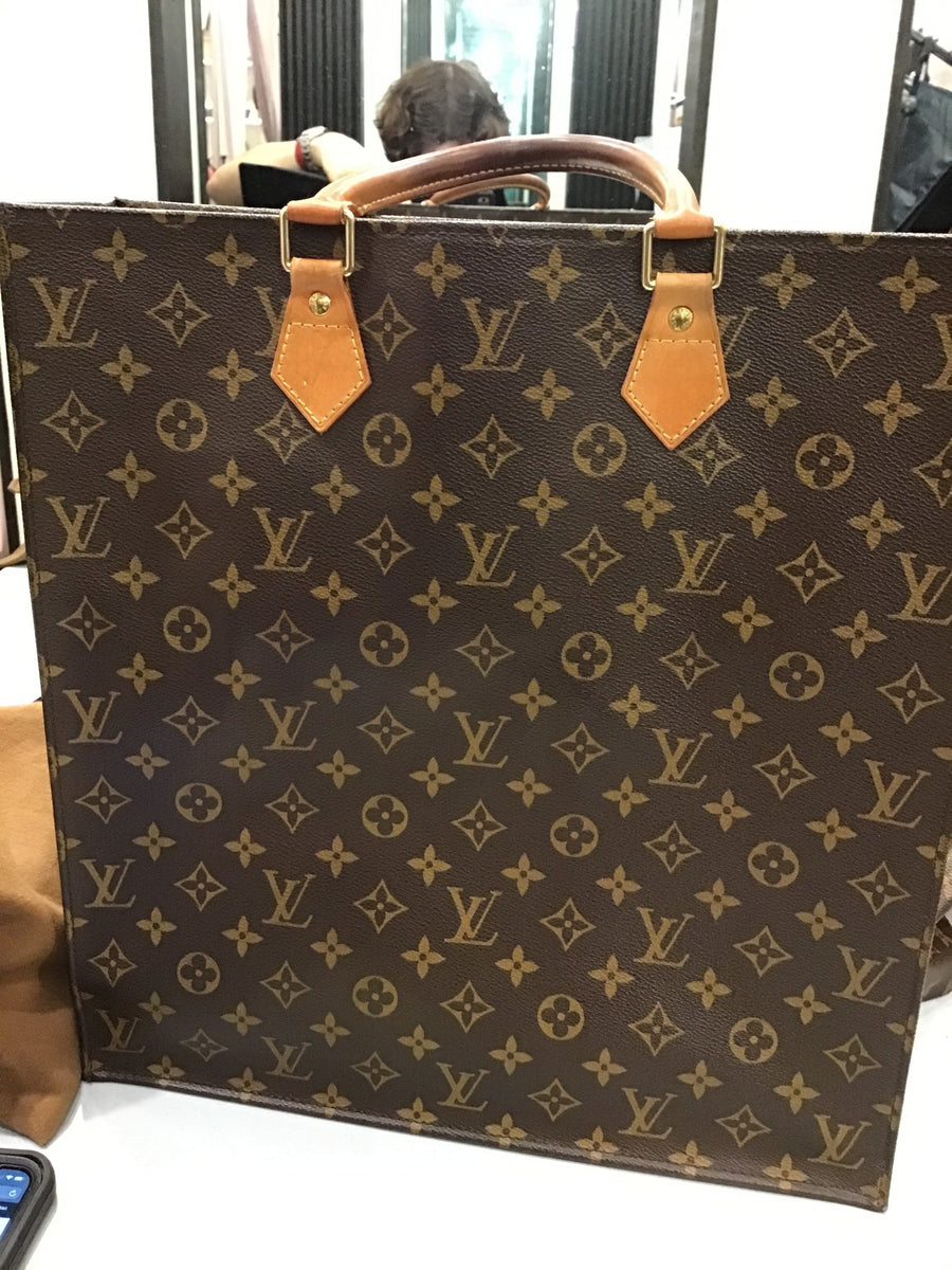 LOUIS VUITTON Monogram Canvas Sac Plat Tote Bag