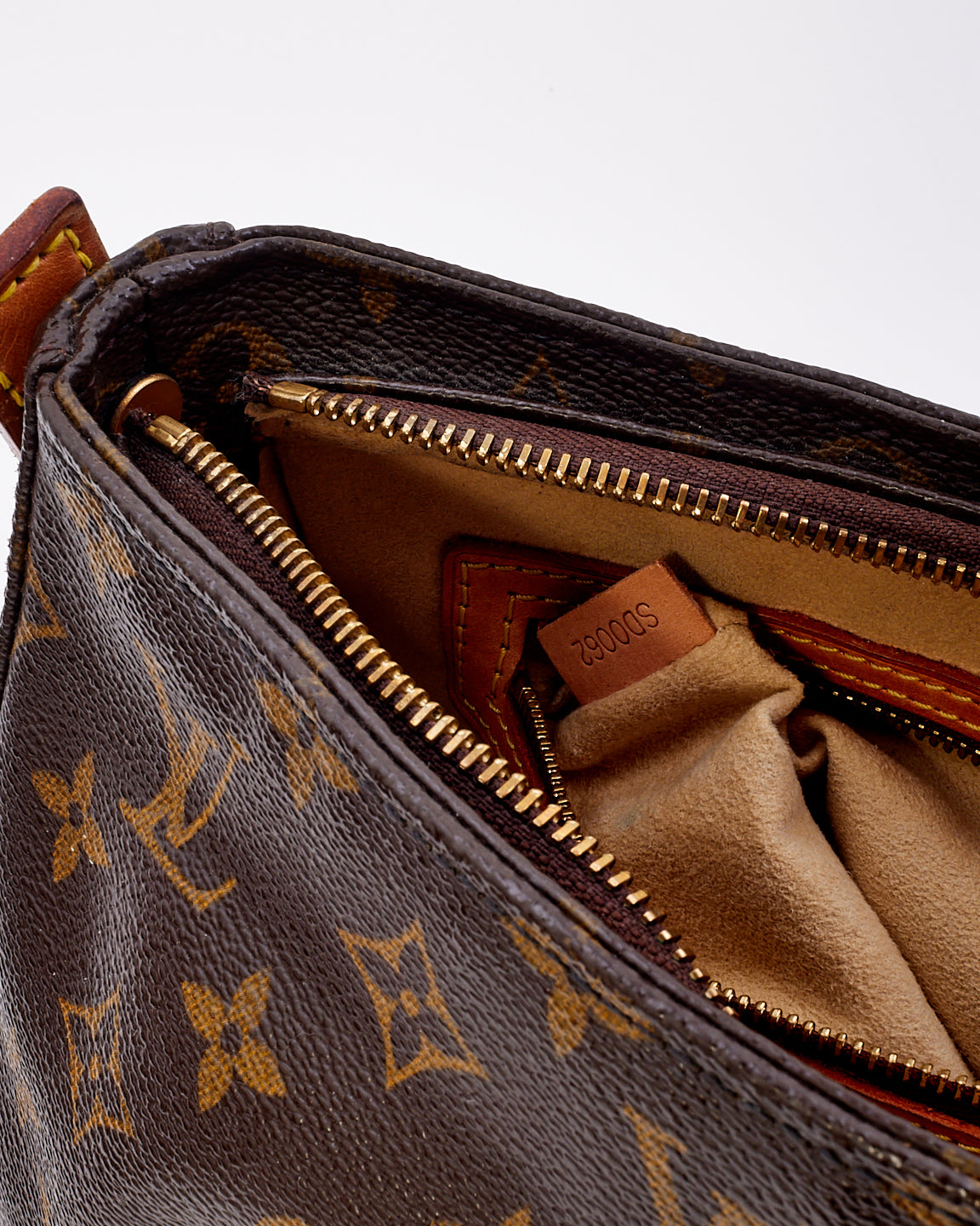 Louis Vuitton Monogram Canvas MM Looping Bag