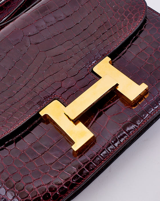 Lot - HERMÈS Shiny Burgundy Crocodile Sac Mallette Bag