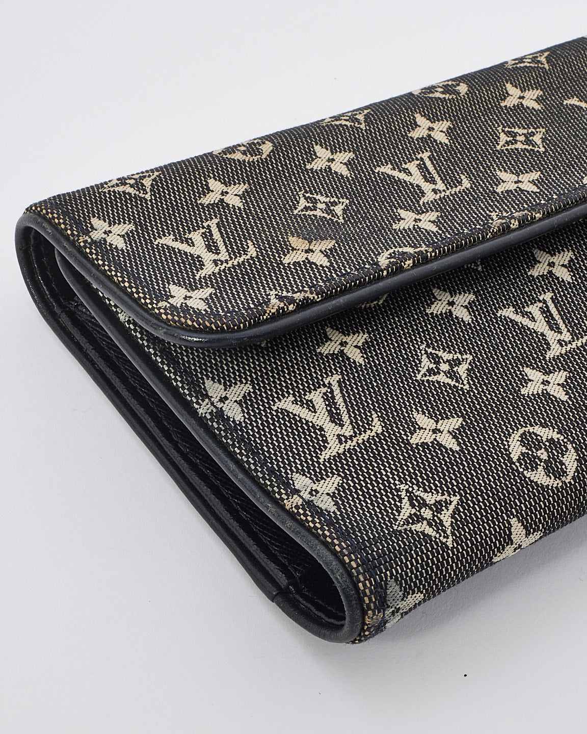 Louis Vuitton Blue & Grey Monogram Denim Canvas Sarah Wallet