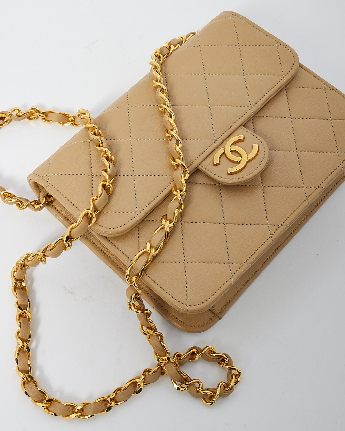 Chanel Vintage Beige Lambskin Quilted 24K Gold Small Square Single Flap Chain Bag