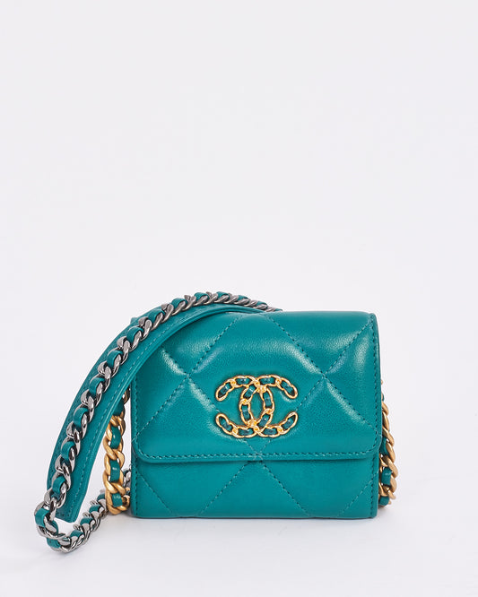 Pochette Chanel 19 pièces vert turquoise sur chaîne