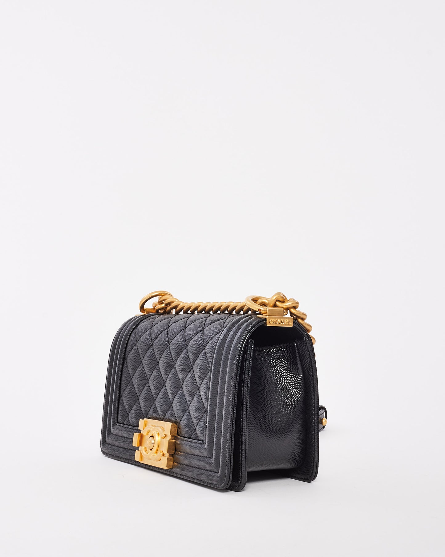 Sac petit garçon matelassé en cuir caviar noir Chanel GHW