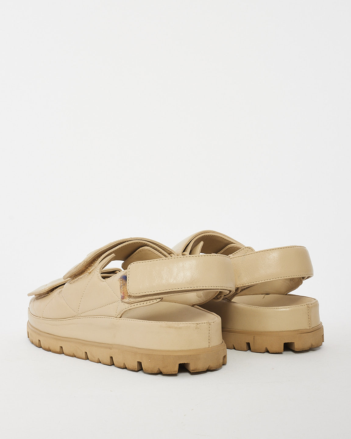 Prada Sandales sportives à bride arrière en cuir matelassé beige - 40