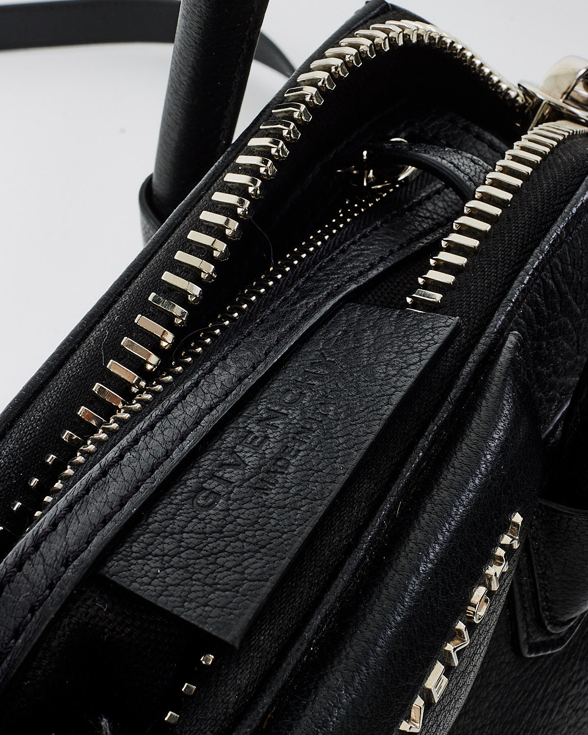 GIVENCHY Handbag Vanity bag leather black Women Used – JP-BRANDS.com