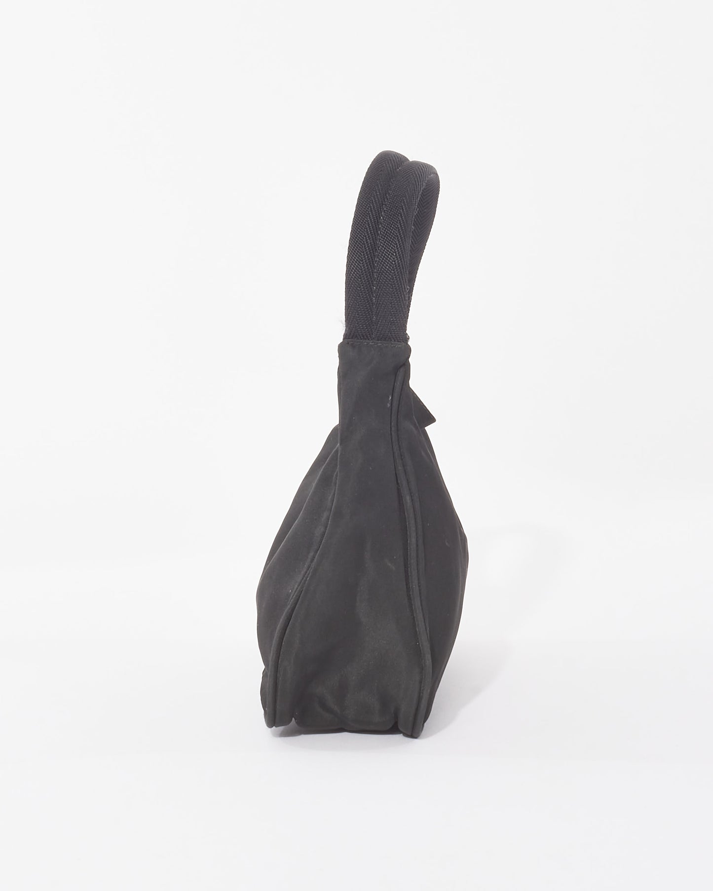 Prada Vintage Sac Hobo Tessuto En Nylon Noir 