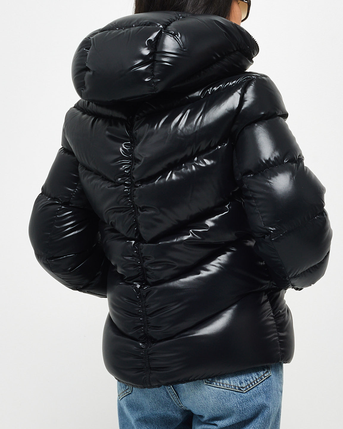 Moncler Black Gloss & White Logo Slim Puffer Down Jacket - 00