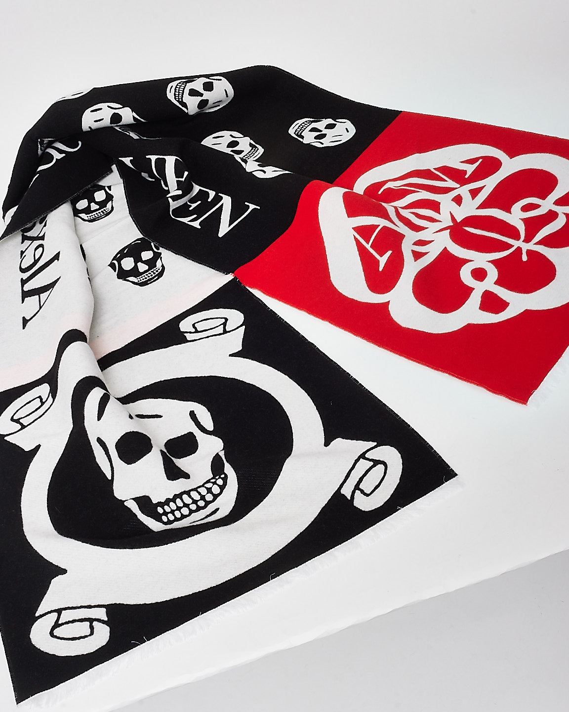 Alexander McQueen Black, White & Red Skull Knit Logo Scarf