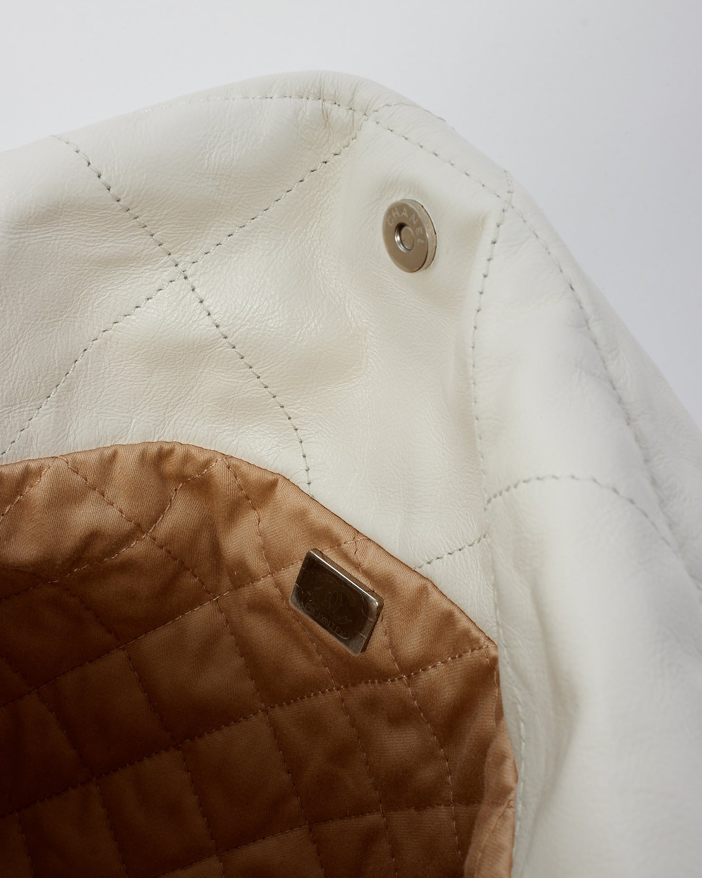 Chanel White Lambskin Leather Chanel 22 Shoulder Bag