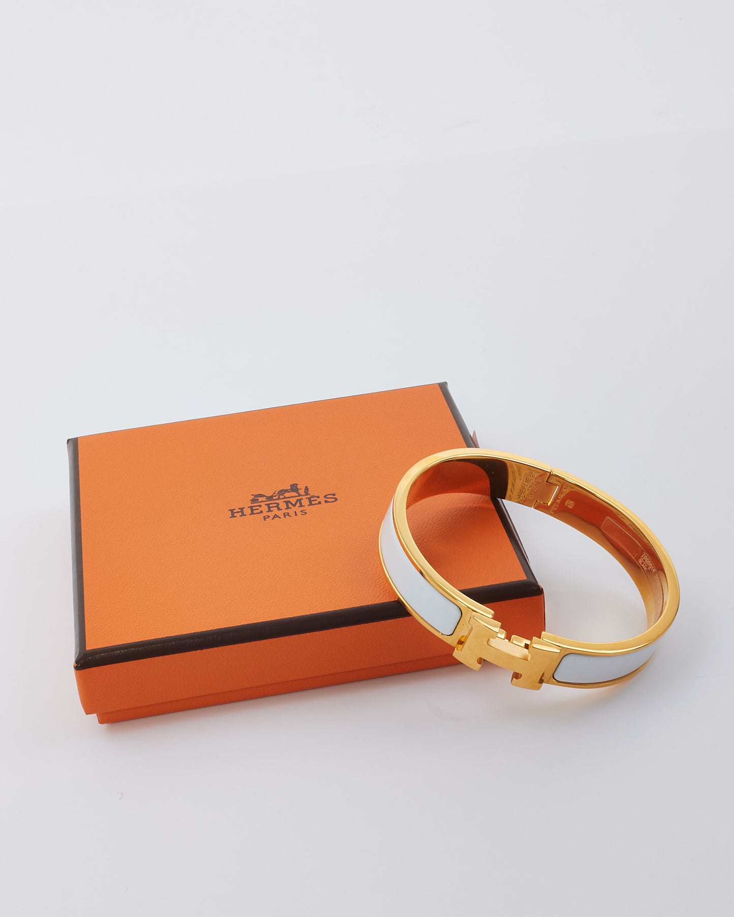 Hermès White & Gold Clic Clac H Bracelet - GM