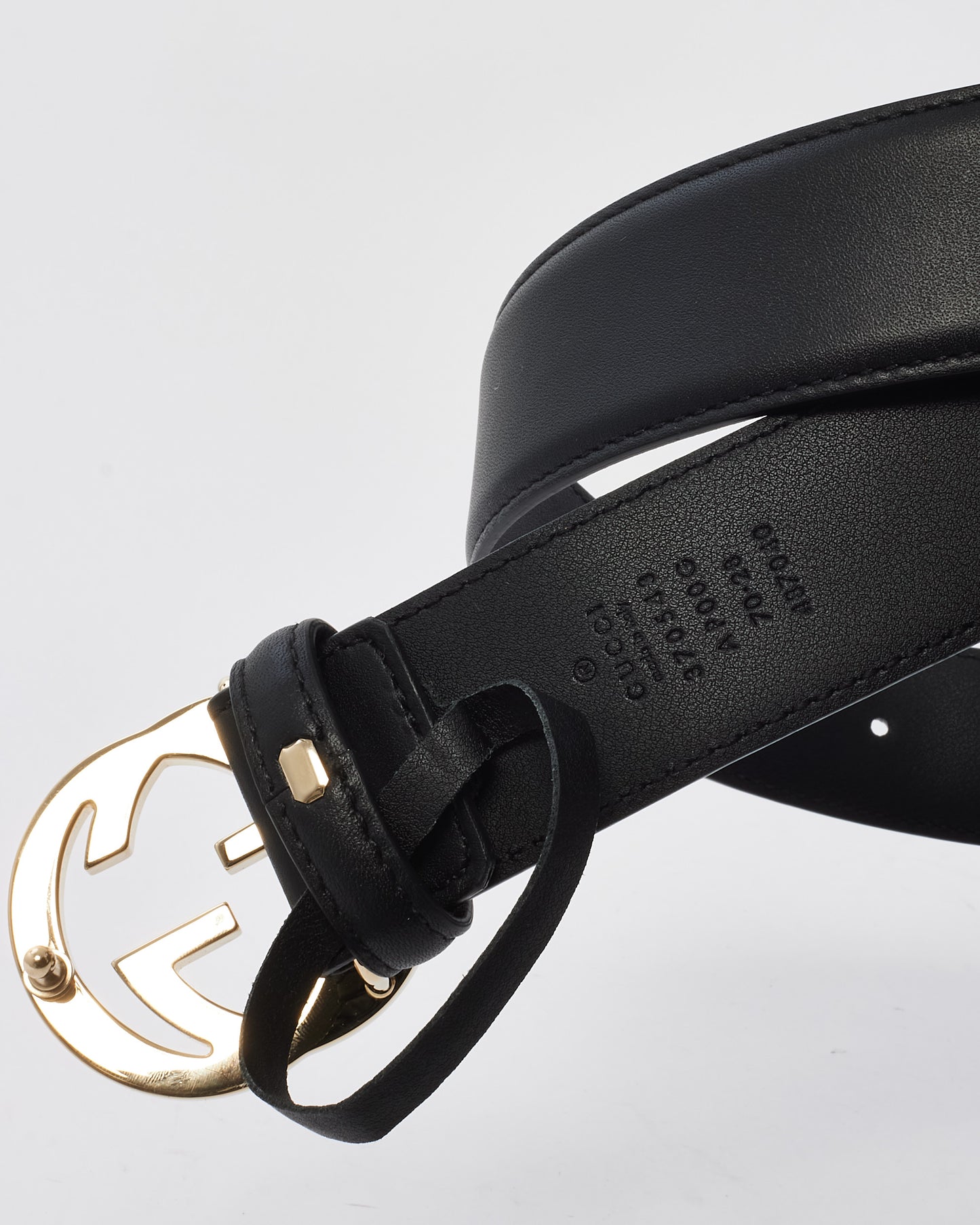 Gucci Black Leather Silver GG Logo Buckle Belt - 70/28