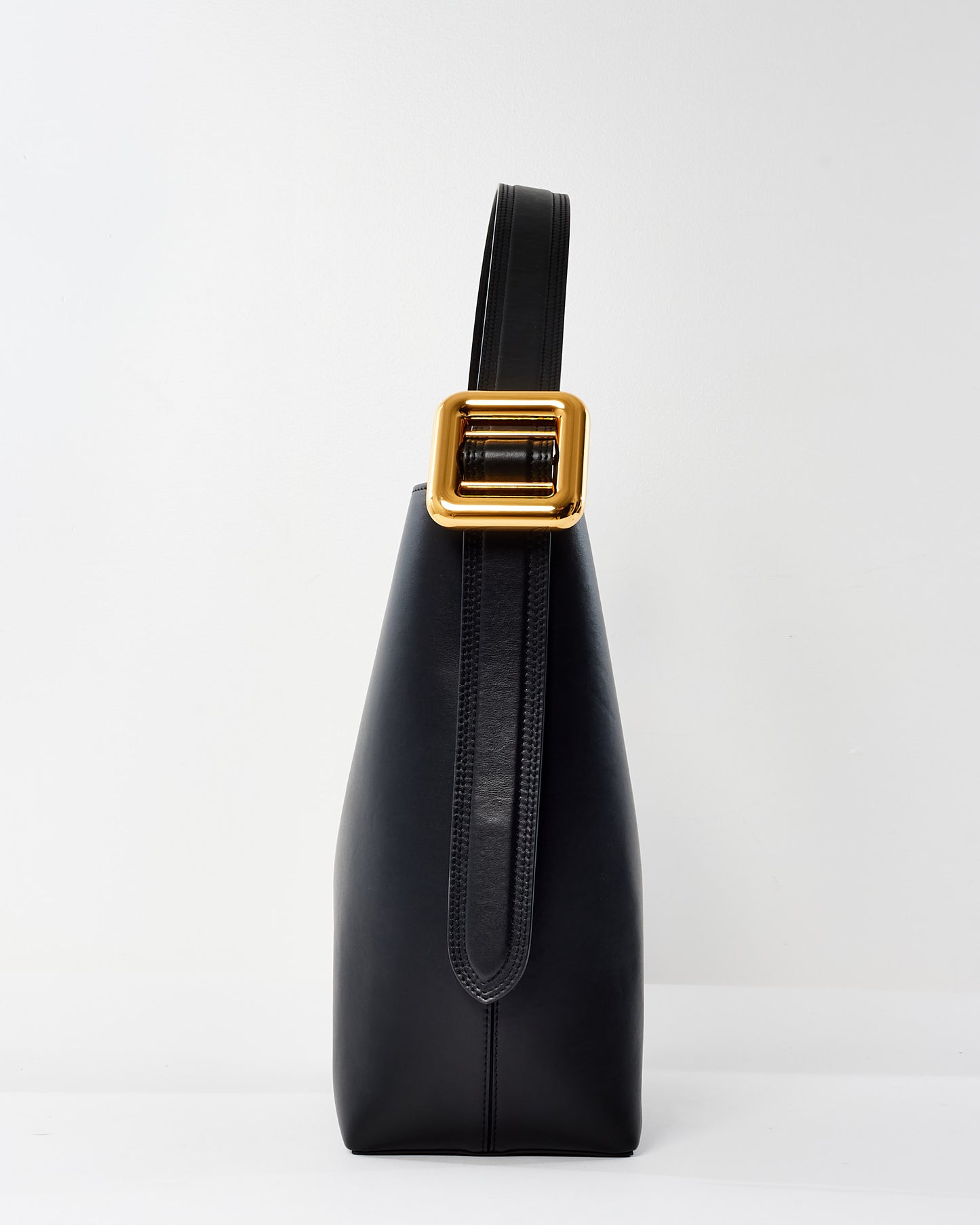 Jacquemus Black Leather Le Regalo Bucket Bag