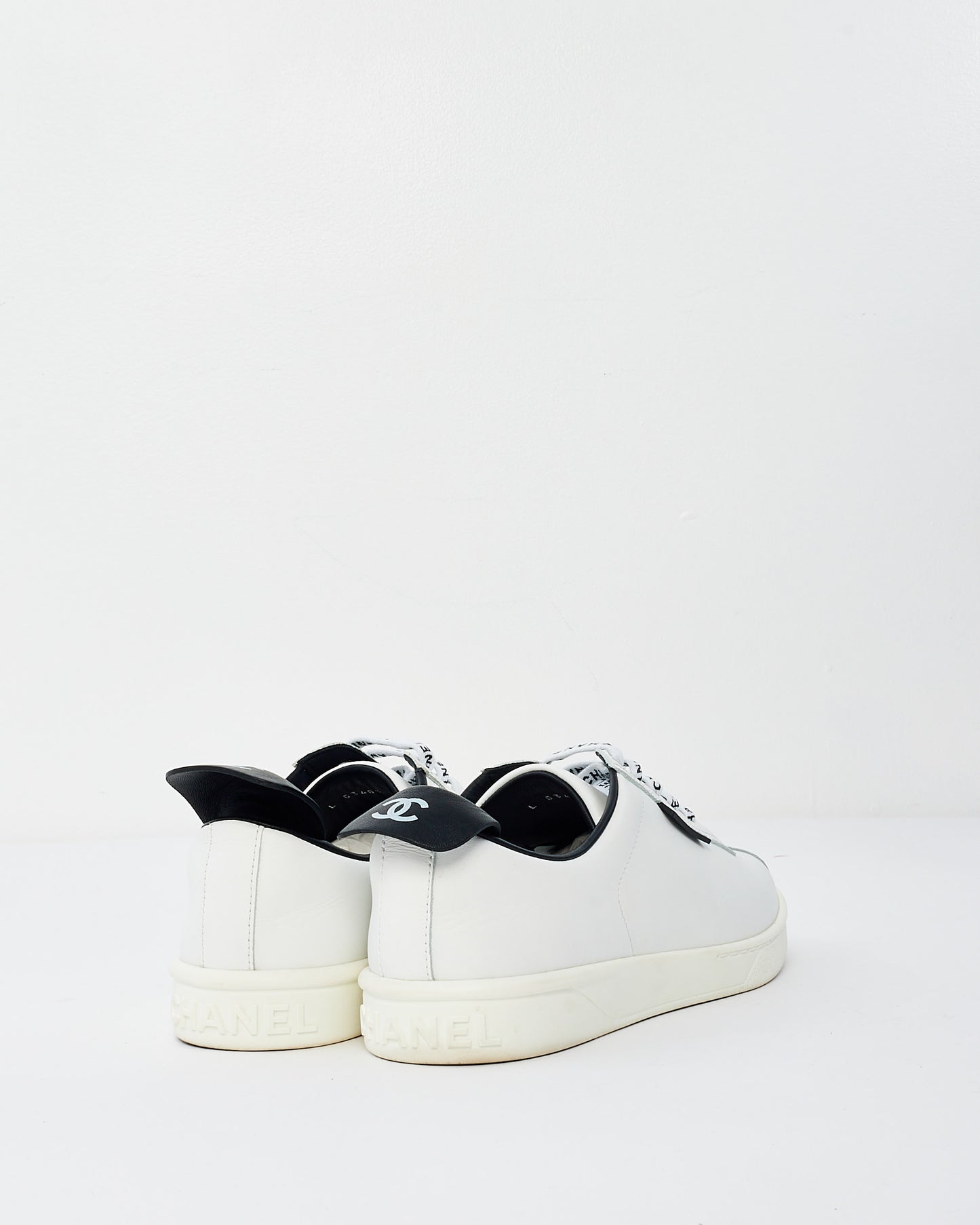 Chanel White Leather Lace Up Weekend Sneakers - 39