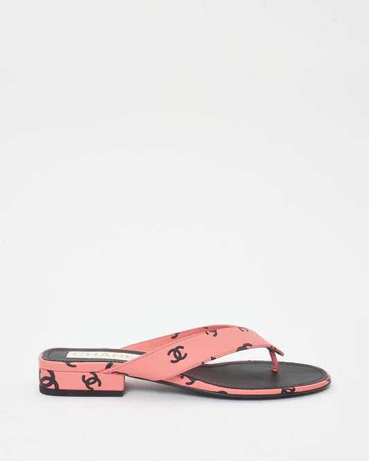 Chanel Pink & Black Logo Leather 22S Flip Flop Sandals - 38.5