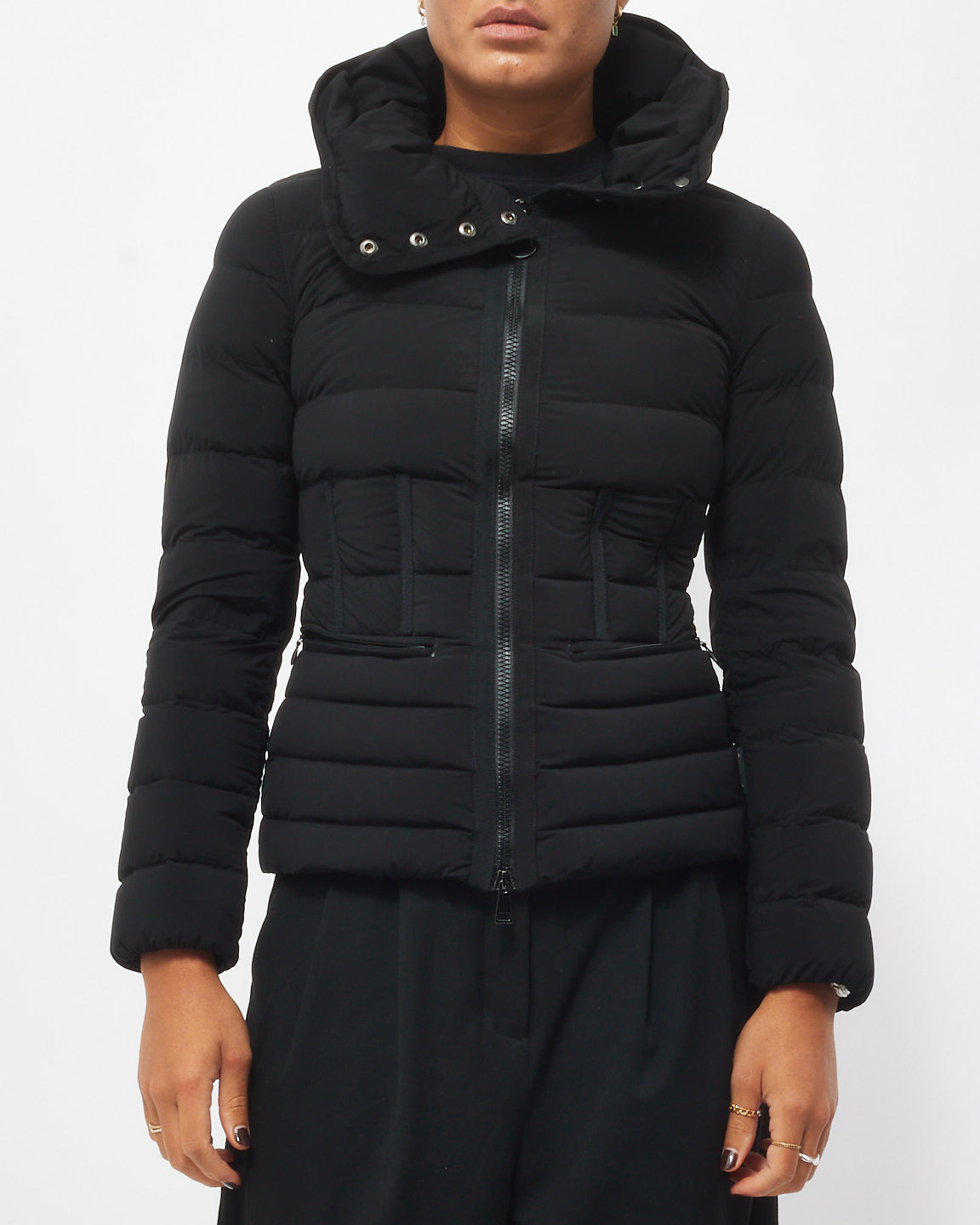 Moncler Black Nylon Fitted Down Jacket - 0