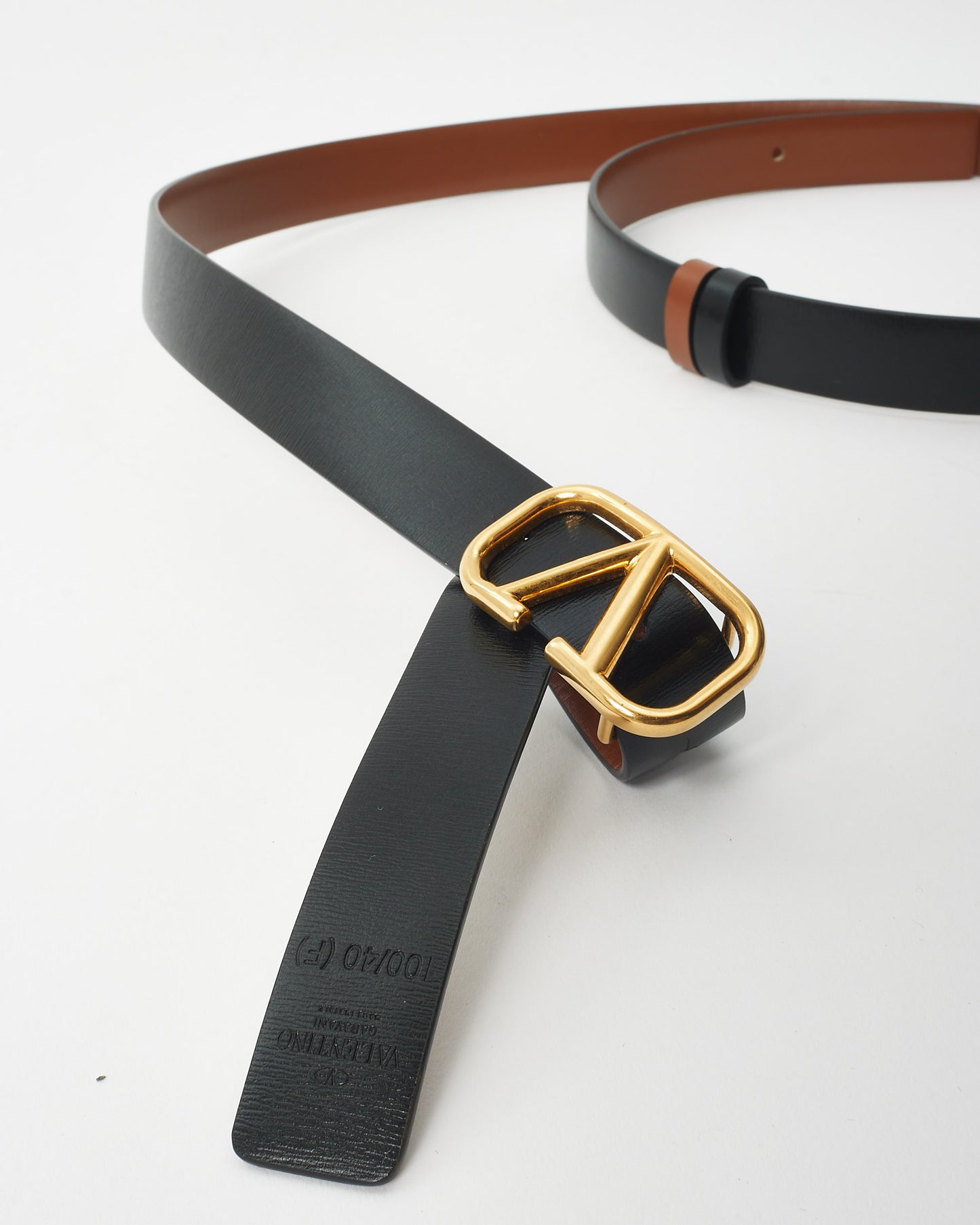 Valentino Black & Brown Leather Reversible V Logo Thin Belt - 120