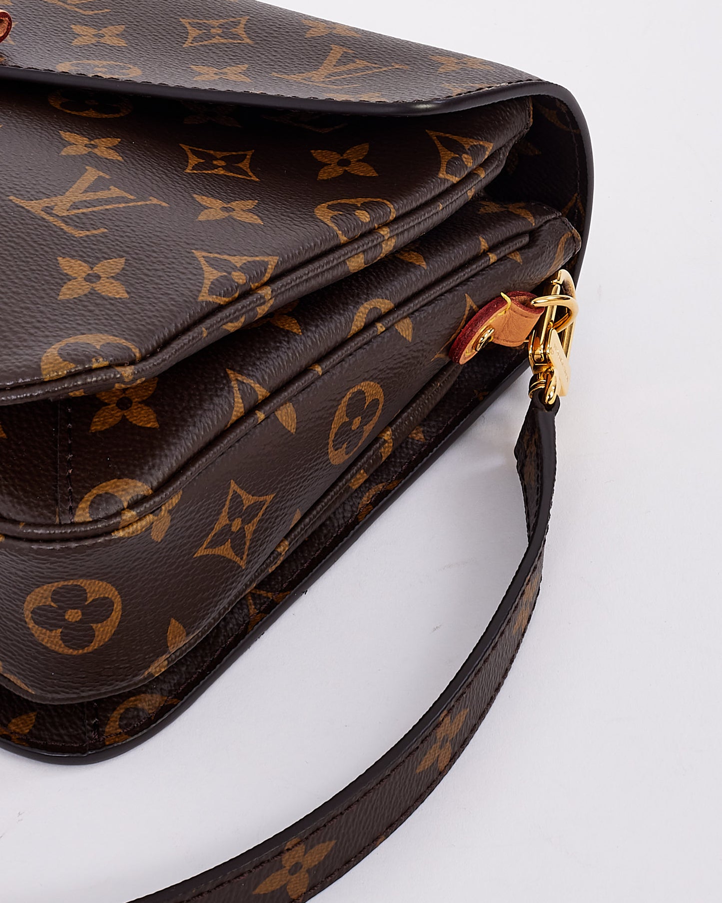 Louis Vuitton Monogram Canvas Pochette Metis Bag