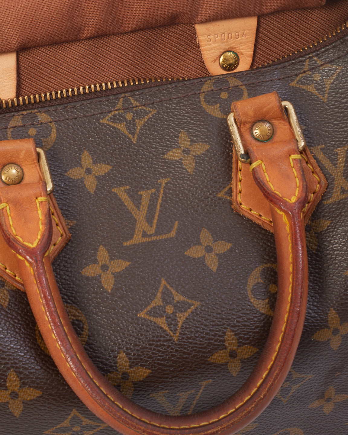 Louis Vuitton Monogram Canvas Speedy 25 Bag