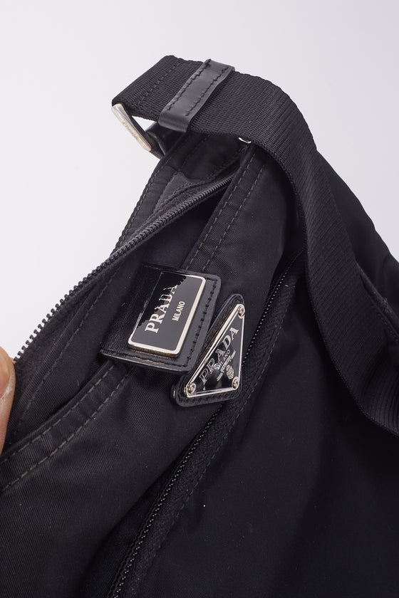 Prada Re Edition Nylon Tessuto Saffiano Leather Black Messenger Bag 1B –  Queen Bee of Beverly Hills