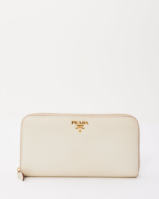 Portefeuille long zippé en cuir grainé blanc Prada