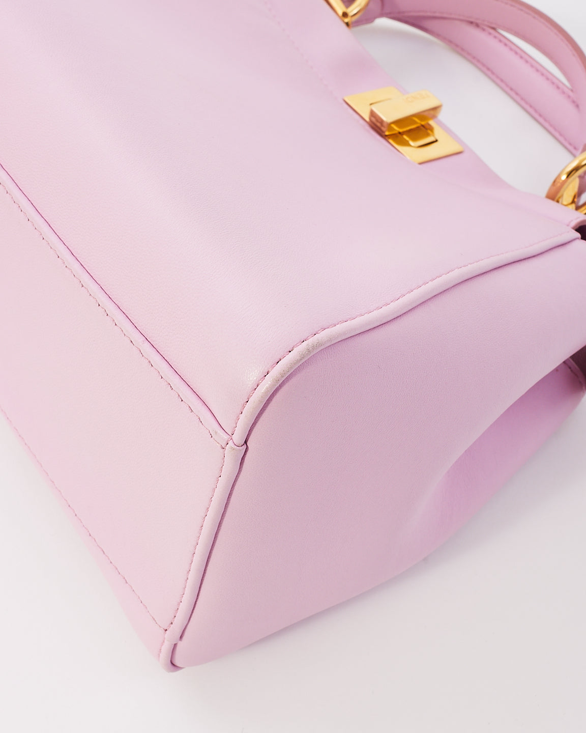 Fendi Mini sac Peekaboo en cuir rose