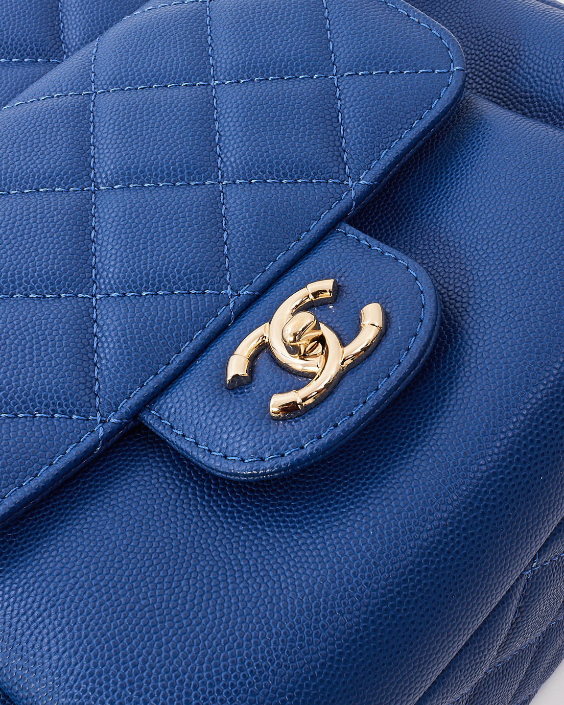 Sac à dos CC Day matelassé bleu royal caviar Chanel