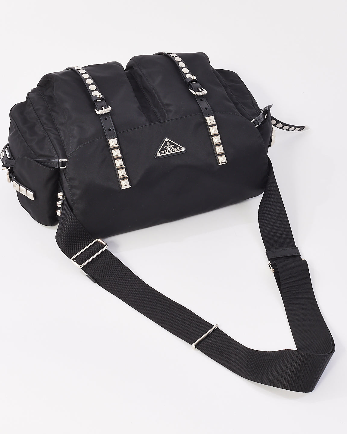 Explore a Prada Black Nylon Stud Embellished Tessuto Messenger Bag Authenticated Pre Owned Discover More RETYCHE