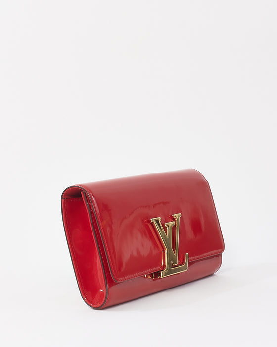 Sobe patent leather clutch bag Louis Vuitton Red in Patent leather -  24932676