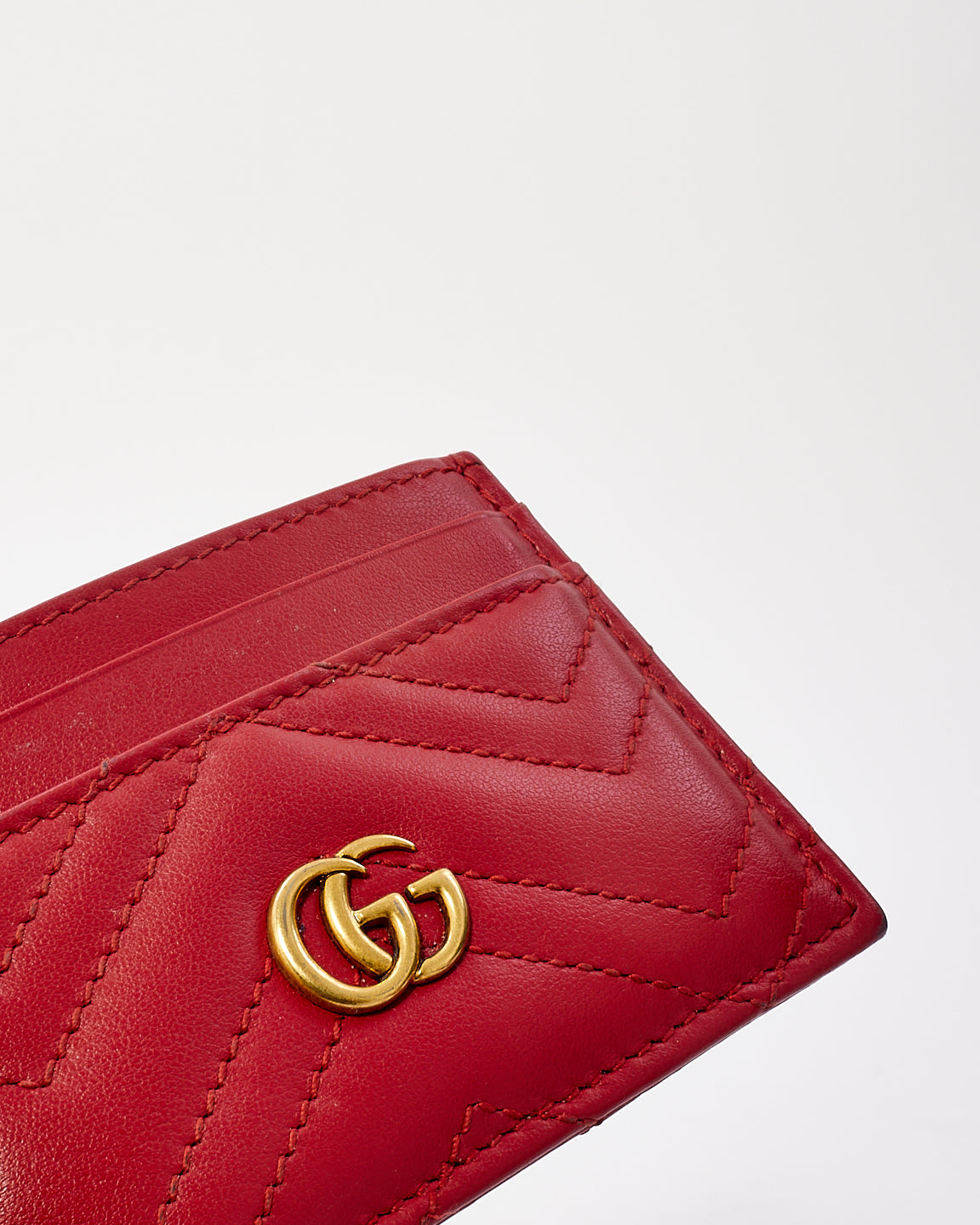 Porte-cartes Matelassé GG Marmont en cuir rouge Gucci