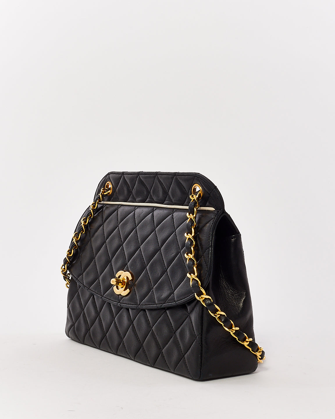 Sac à bandoulière avec chaîne à poche à rabat unique en cuir d'agneau noir vintage Chanel