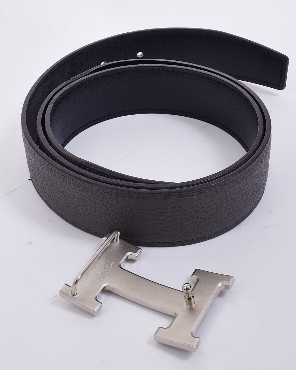 Ceinture H Hermès en cuir gris et noir avec boucle argentée brossée - 80