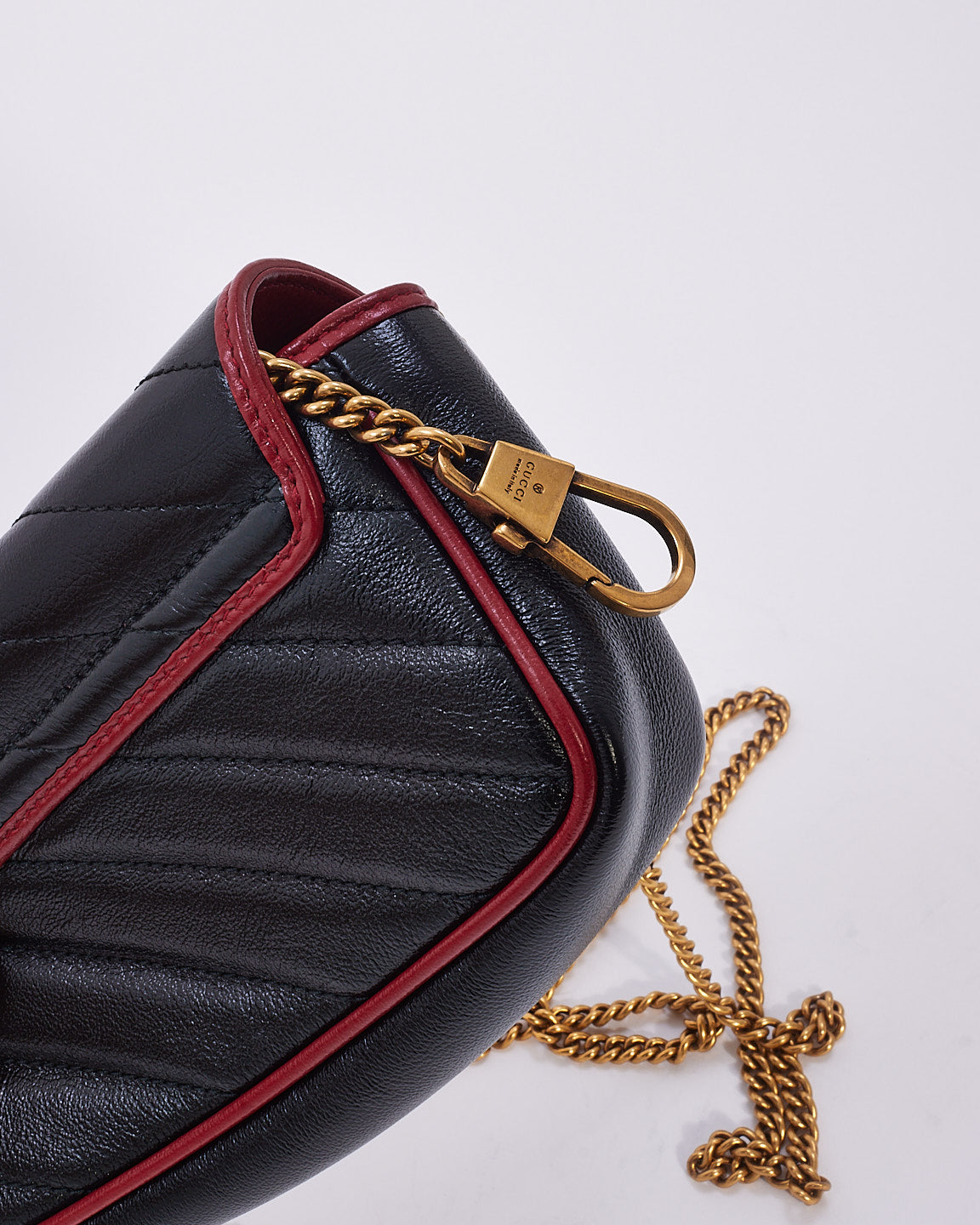 Gucci Black/Red Matelassé Diagonal Leather Torchon GG Marmont Super Mini Bag