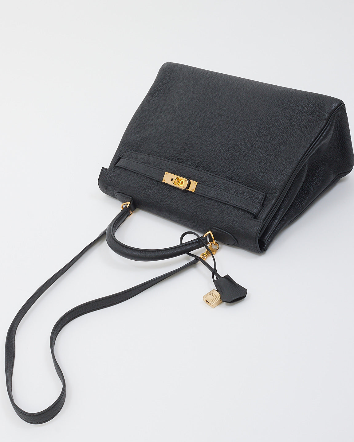 Hermès Black Togo Leather Kelly Retourne 35 with Gold Hardware