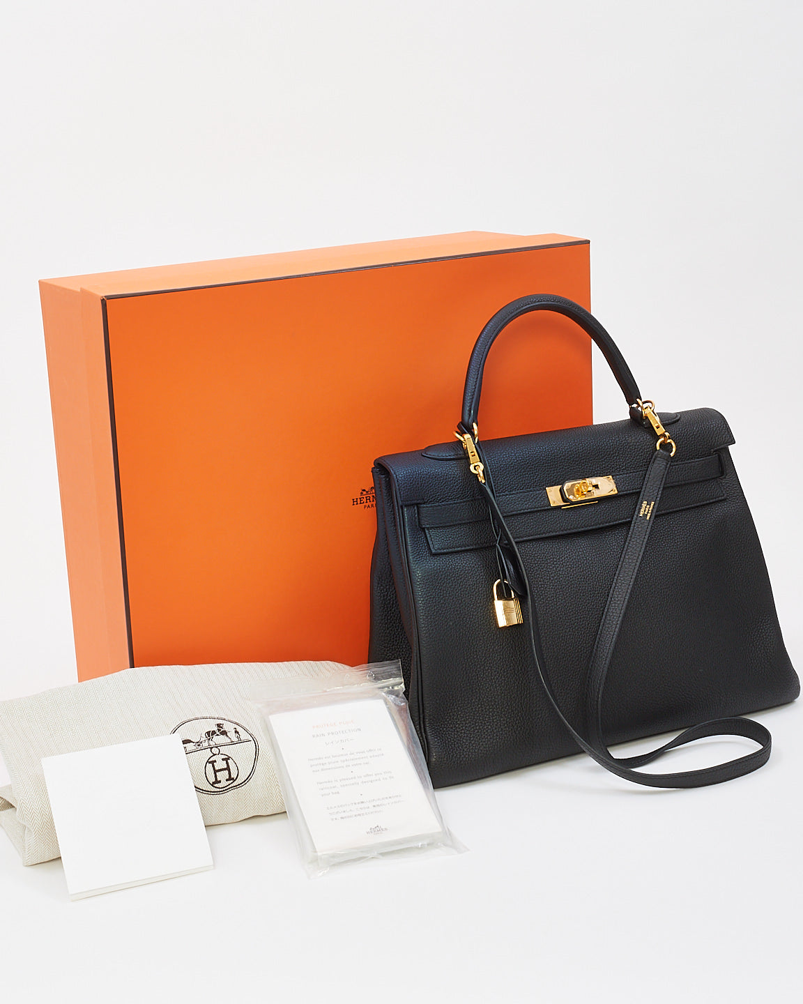 Hermès Black Togo Leather Kelly Retourne 35 with Gold Hardware