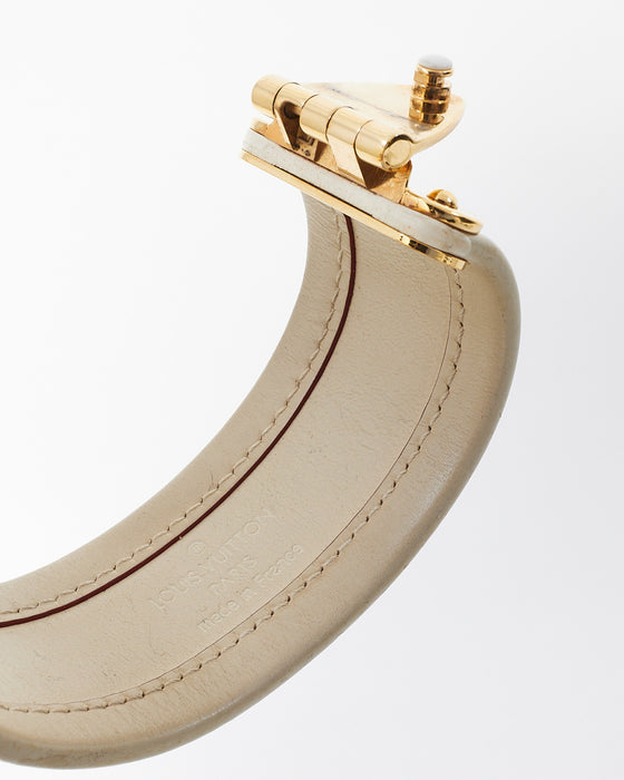 Louis Vuitton White Leather Suhali Serrure Bracelet – RETYCHE