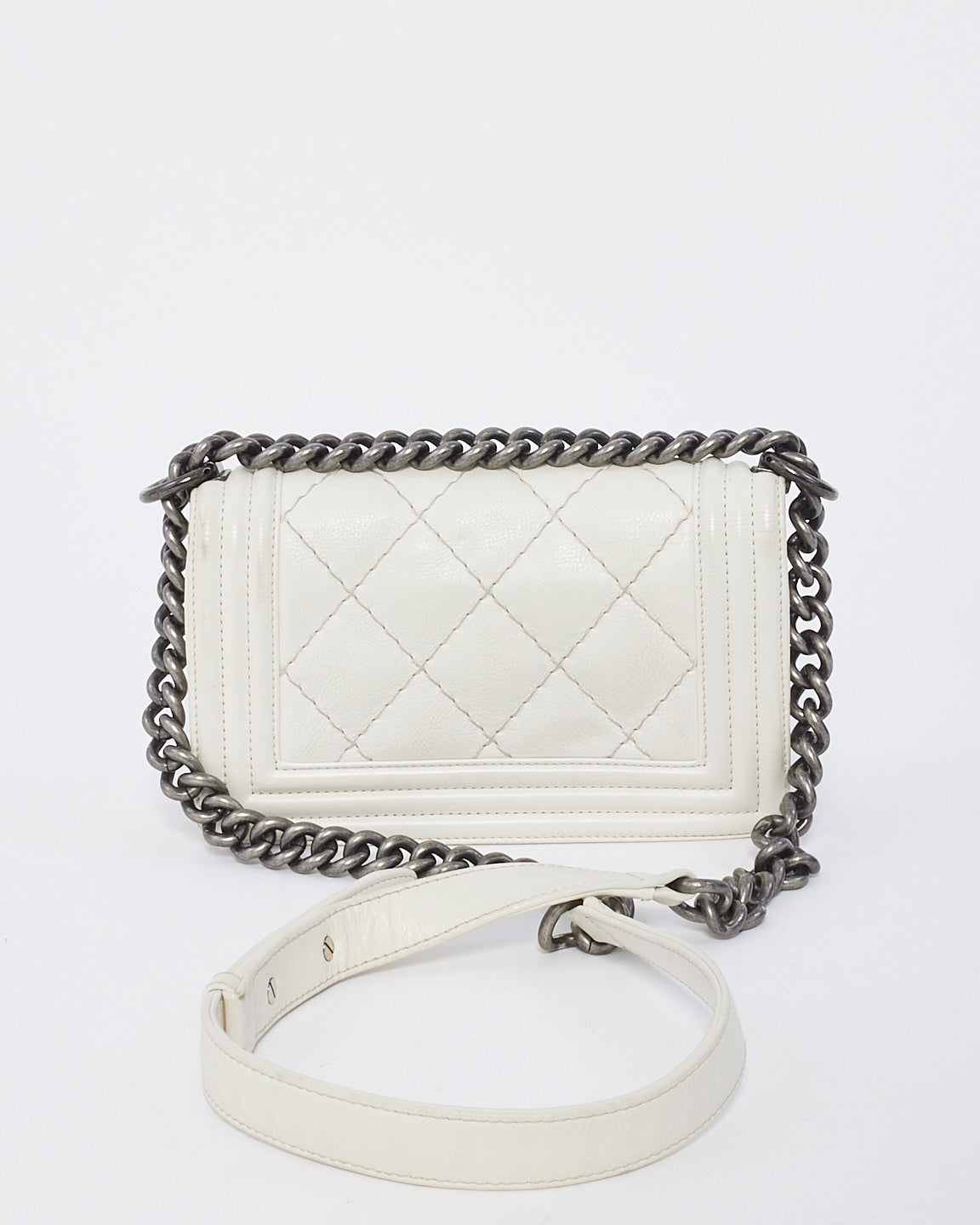 Sac petit garçon en cuir d'agneau matelassé blanc Chanel SHW