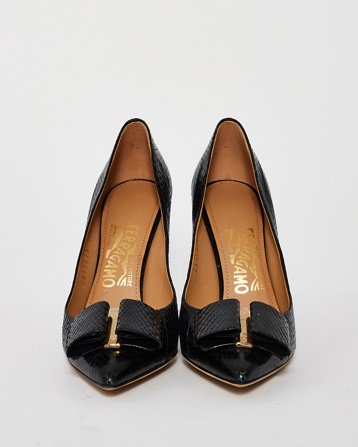 Salvatore Ferragamo Black Snakeskin Bow Leather Pumps - 6.5