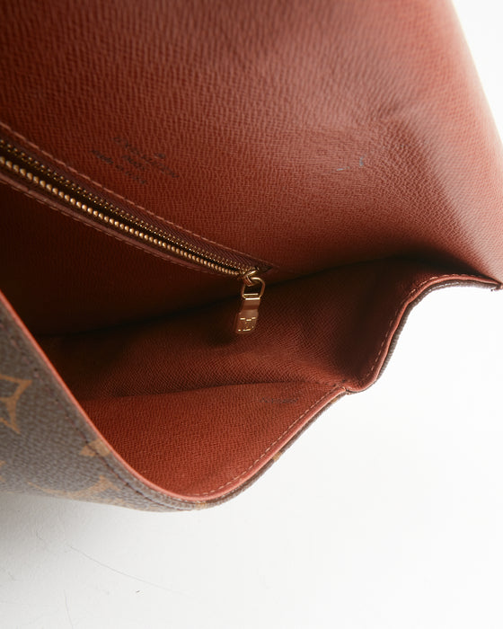 Louis Vuitton Monogram St. Cloud MM - Brown Shoulder Bags, Handbags -  LOU123068