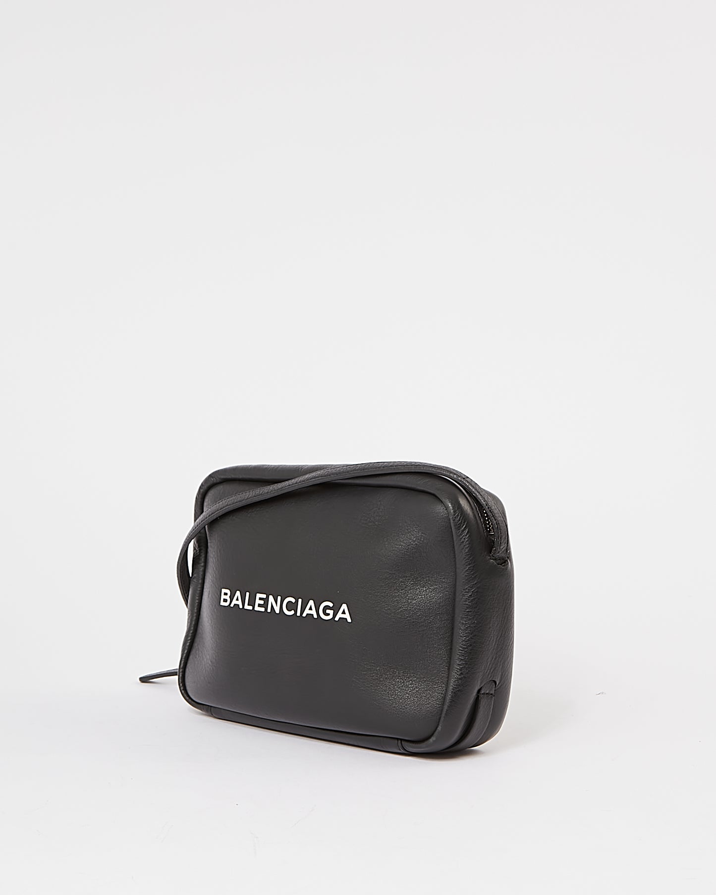 Balenciaga Sac photo Everyday Logo S en cuir noir