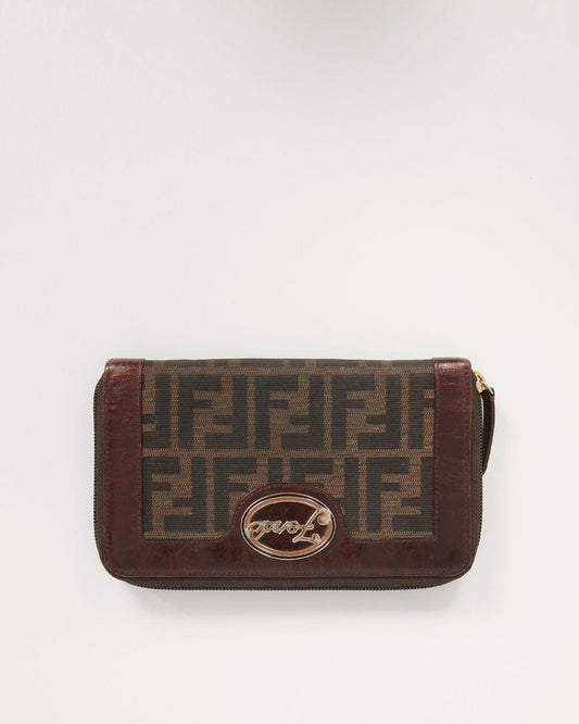 Portefeuille Zippy Fendi en toile enduite Zucca marron avec logo doré