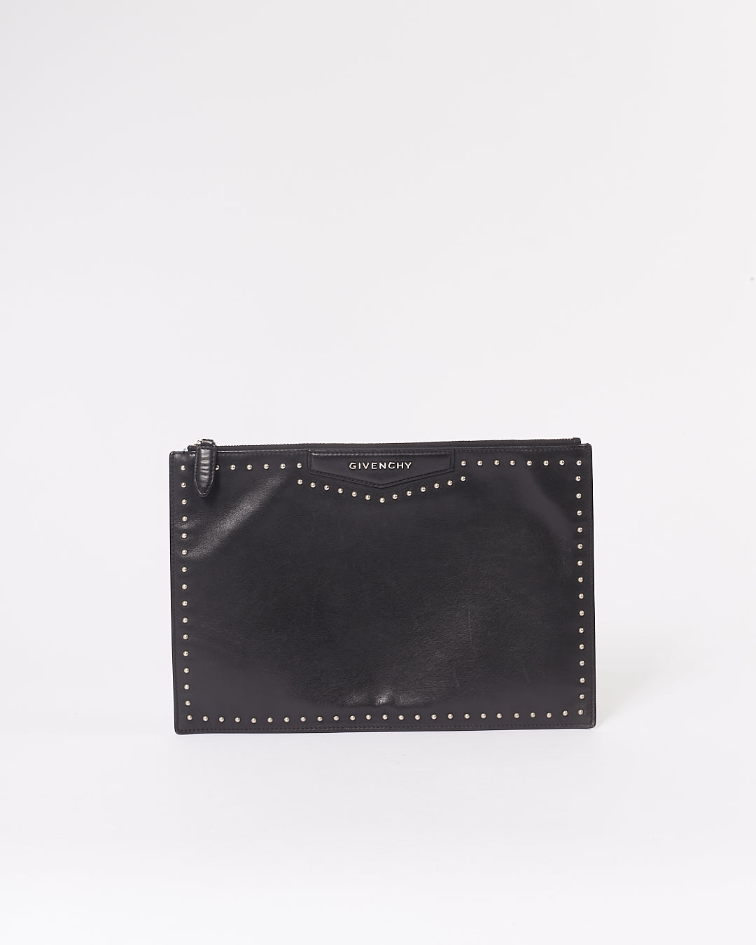 Pochette cloutée en cuir noir Givenchy