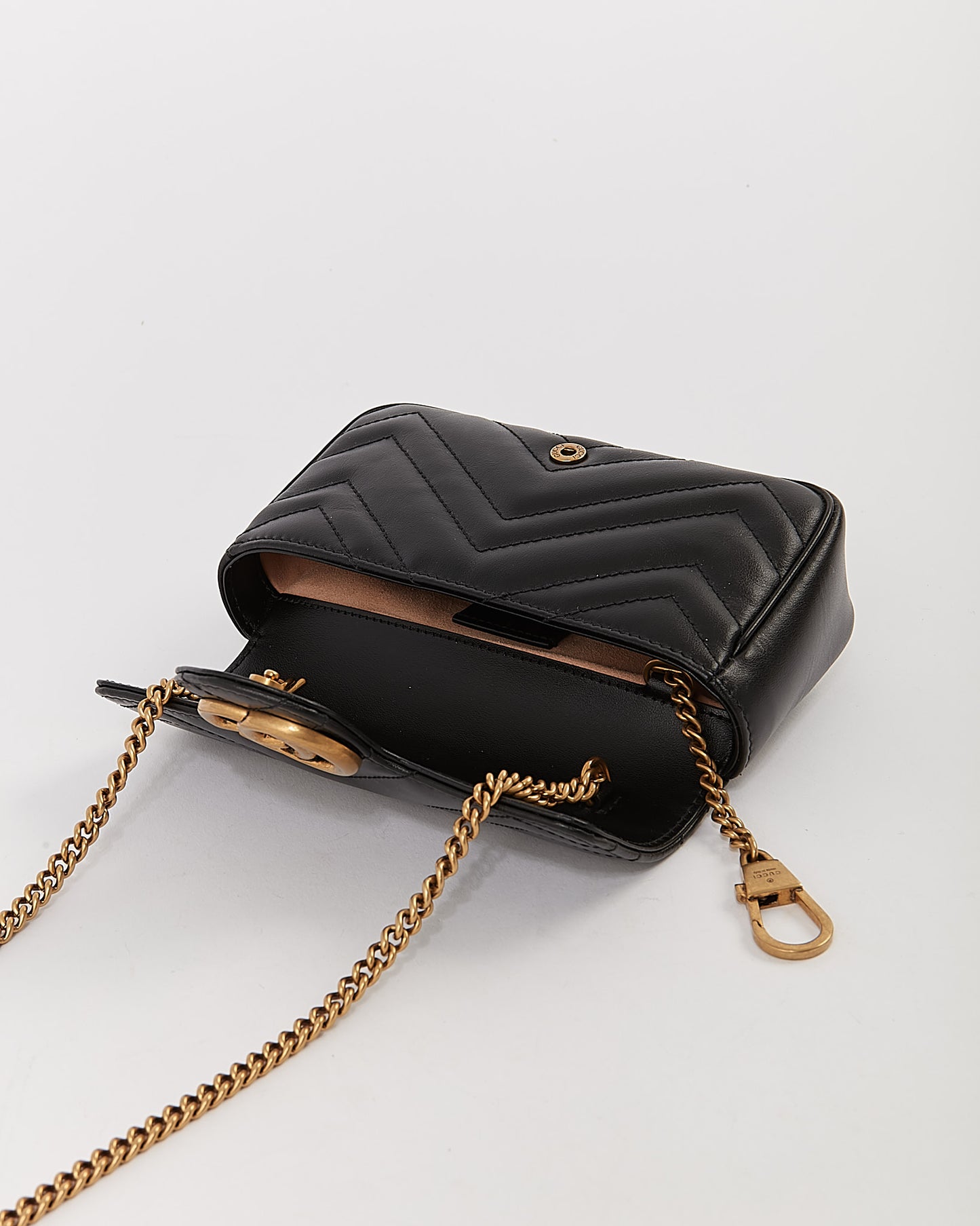 Mini sac à chaîne Gucci Black Chevron Matelasse GG Marmont