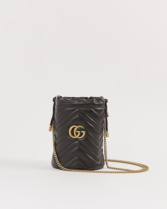 Mini sac seau noir GG Marmont Matelasse Gucci 