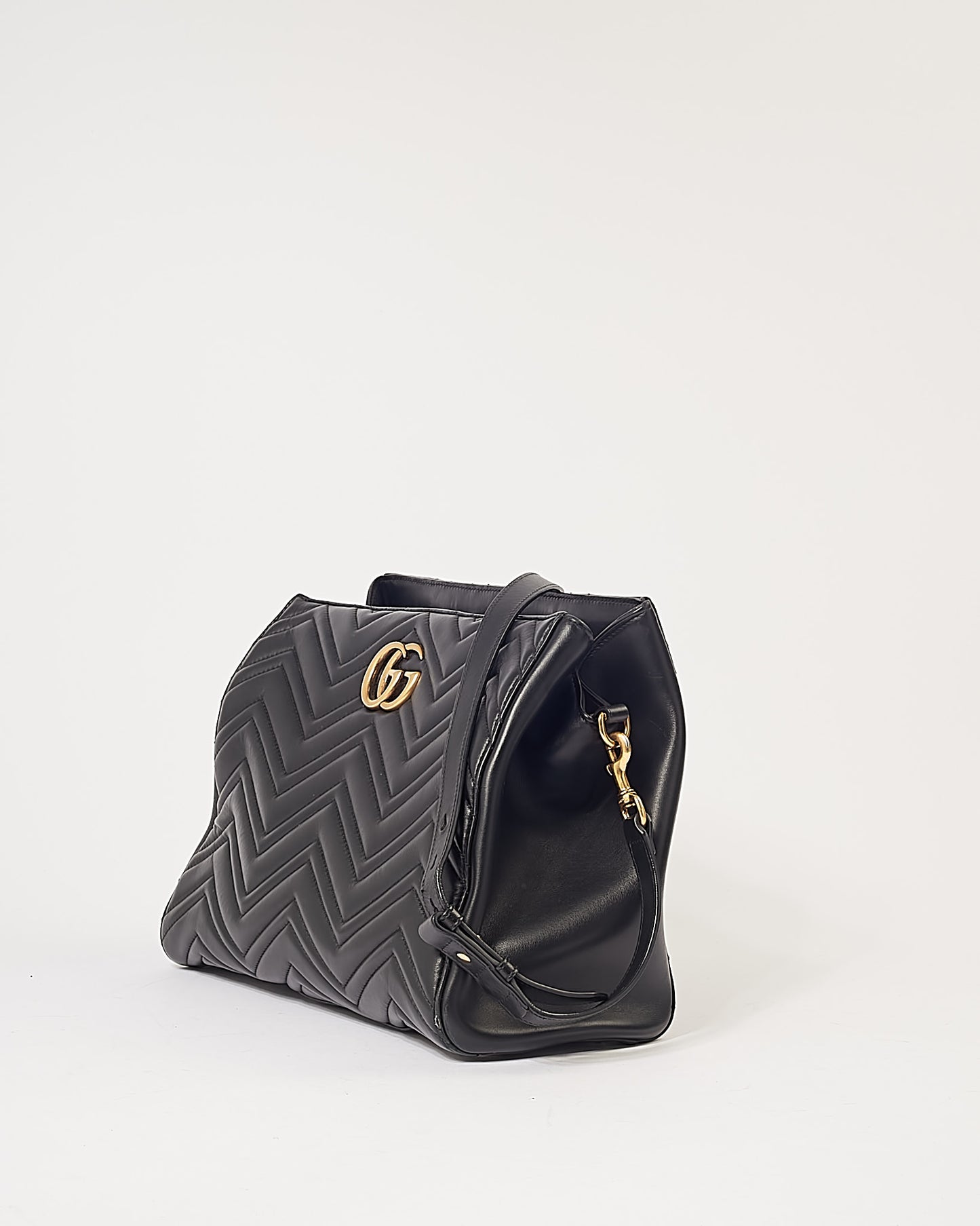 Sac cabas GG Marmont moyen en cuir matelassé noir Gucci Noir