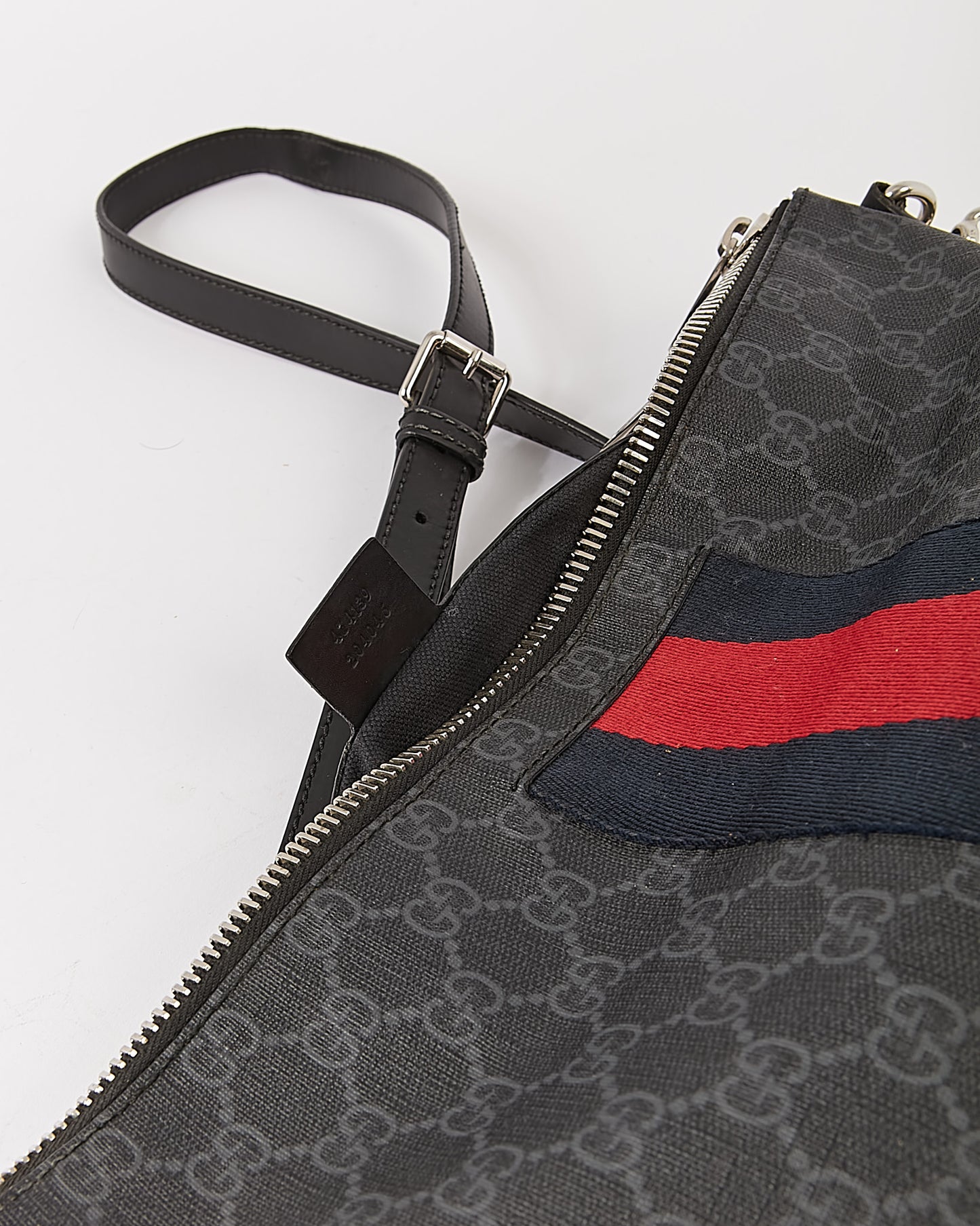 Sac messager Web Gucci GG Supreme Canvas bleu marine/rouge