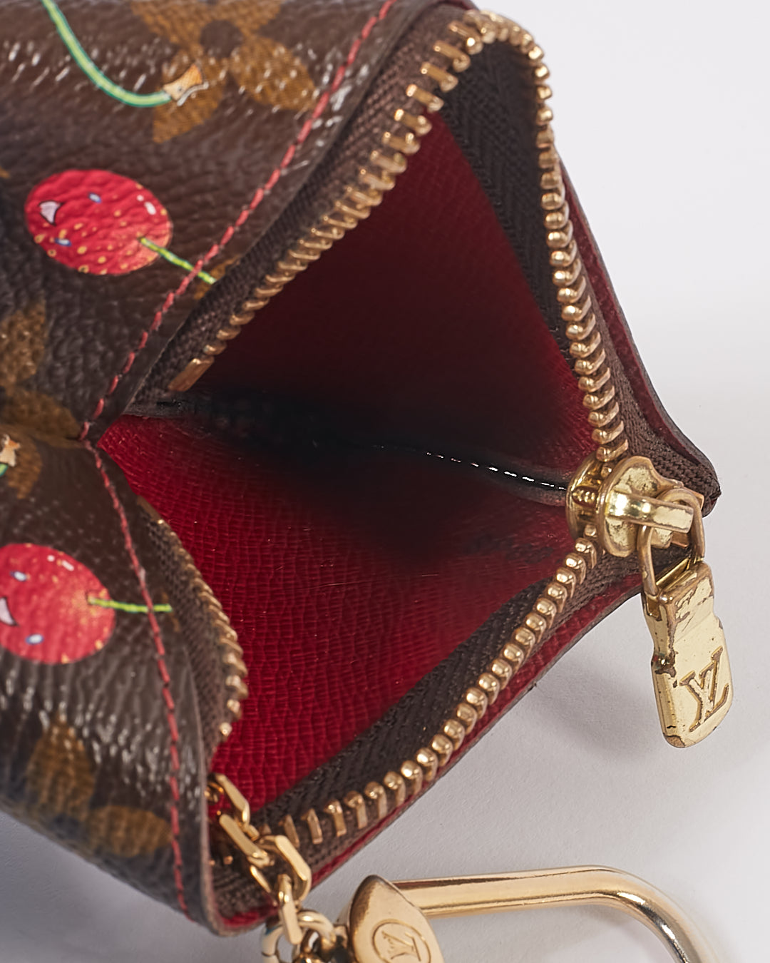 Pochette à clés cerises en toile monogram Louis Vuitton