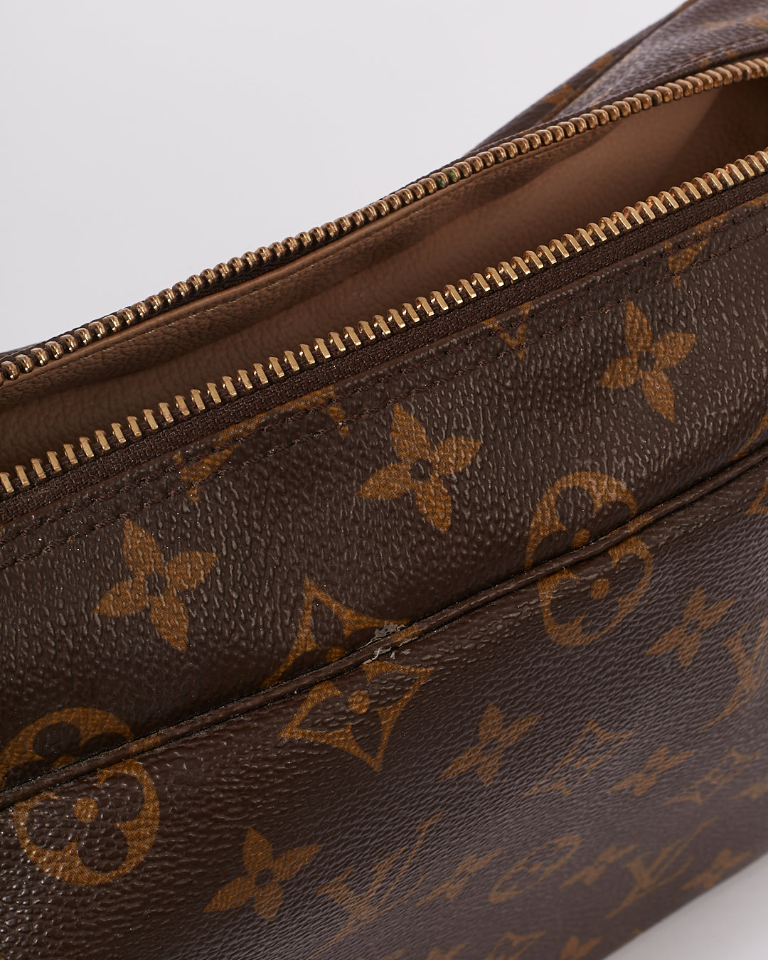 Trousse 28 en toile monogram Louis Vuitton