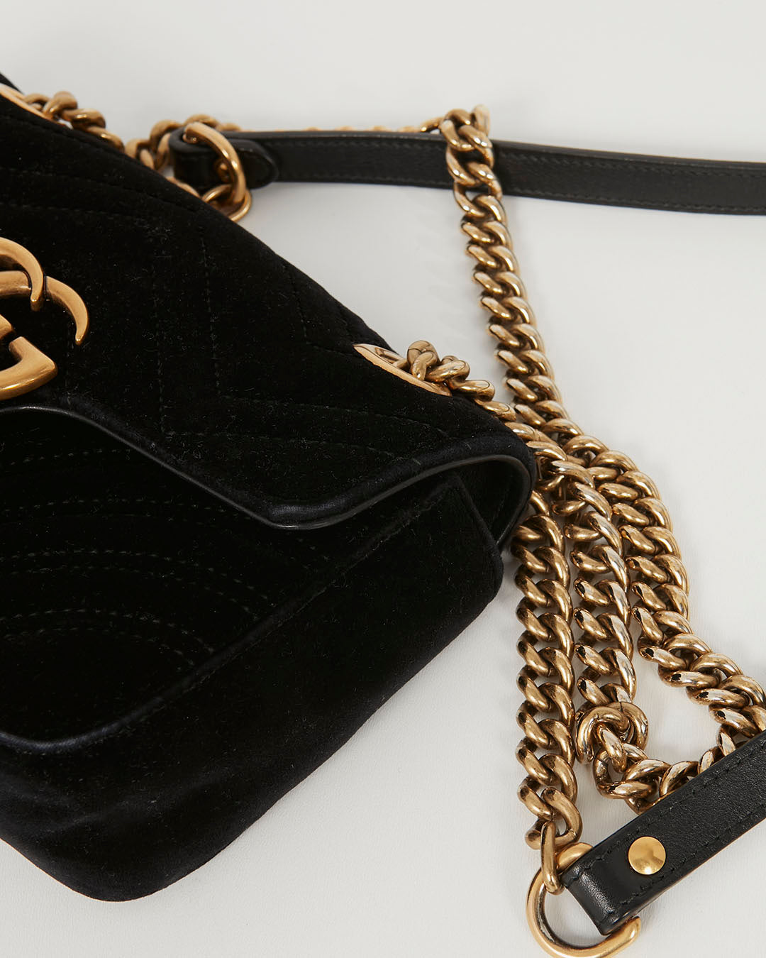 Sac à bandoulière Gucci Mini Marmont 2.0 en velours noir