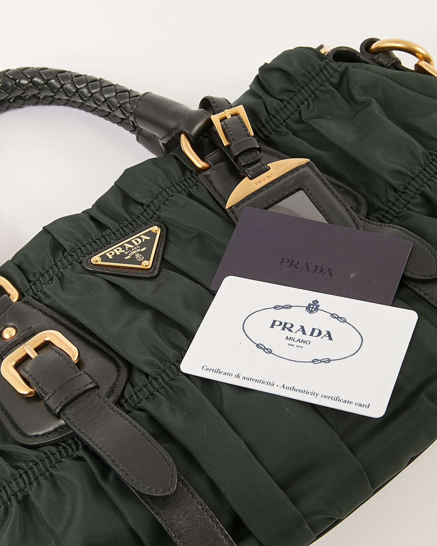 Sac à poignée supérieure Prada en nylon vert Gauffre