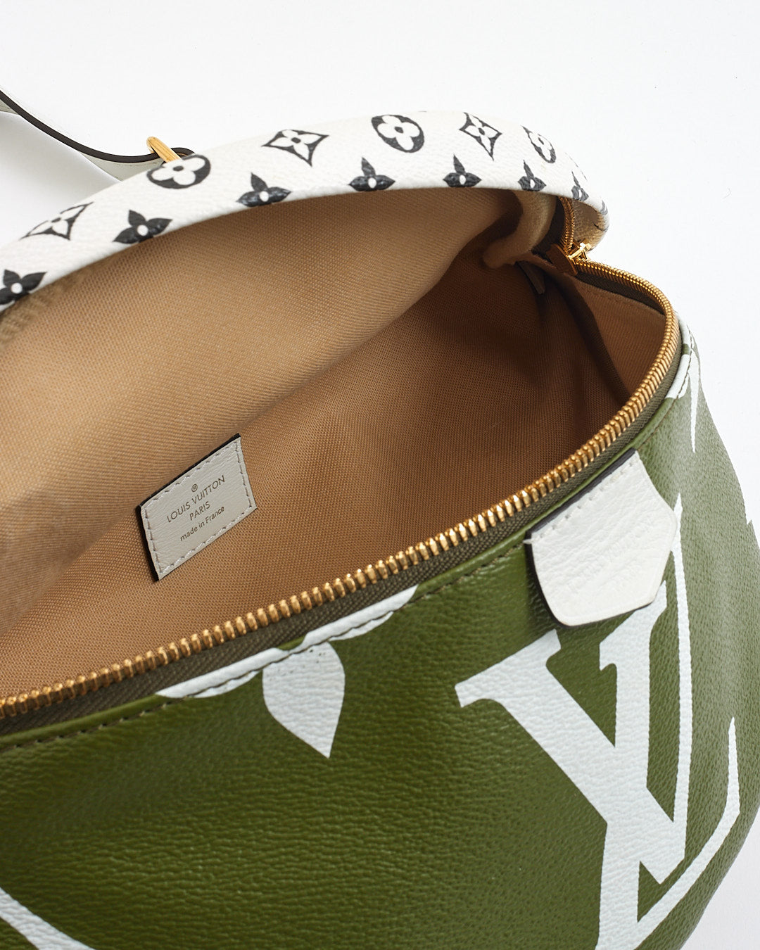 Louis vuitton green bum bag online